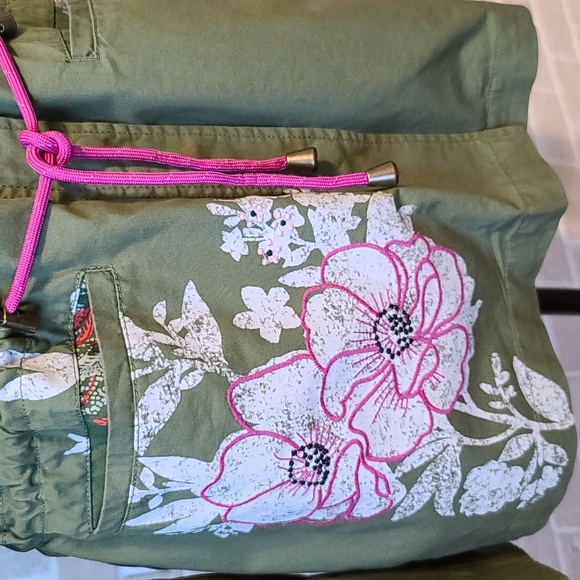 NWOT Desigual Women's Green Embroidery Long sleeve Hooded Spring Parka(Sz L) - Picture 3 of 16